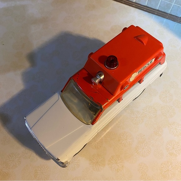 Tonka Vintage 70s toy Jeep Wagoneer rescue ambulance 9” - Picture 4 of 9